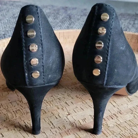 SOLD Aldo Black Mid Heel Suede Gold Stud Back shoes size 6 - Picture 1 of 4